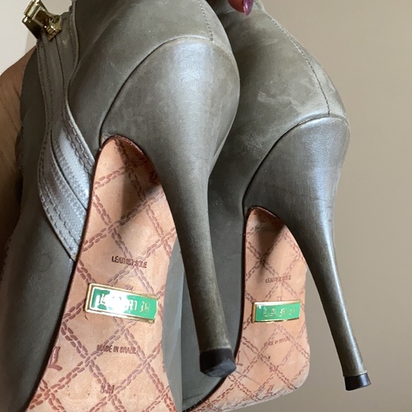 L.A.M.B. Heels - Picture 5 of 8